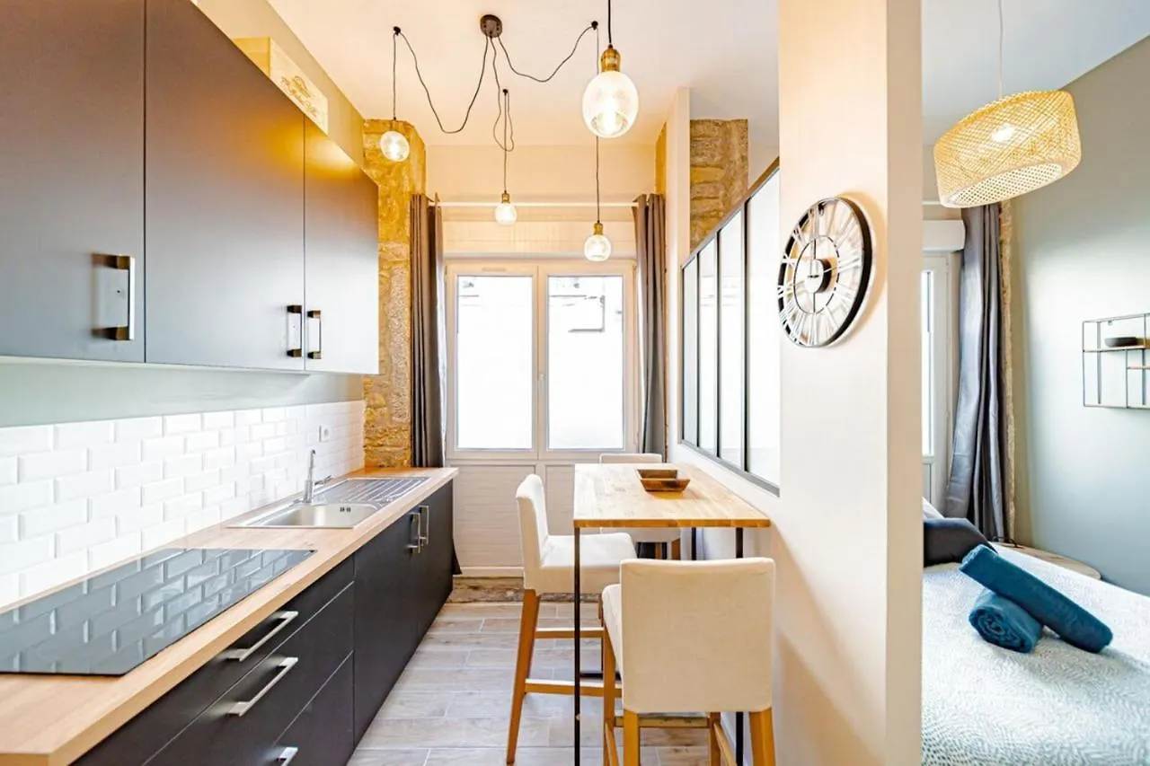 Le Petit Reinach -Appartement Cosy-Saxe-Gambetta Lyon