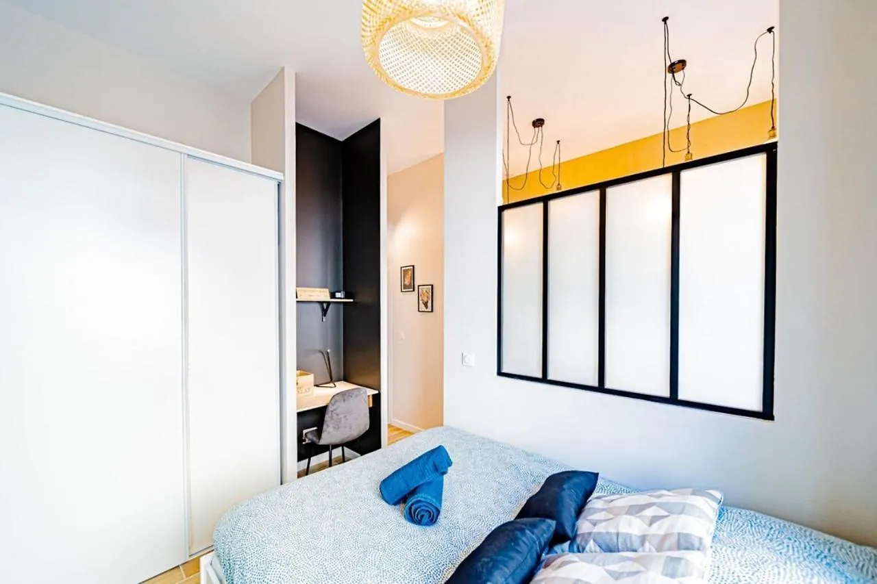 Le Petit Reinach -Appartement Cosy-Saxe-Gambetta Lyon France